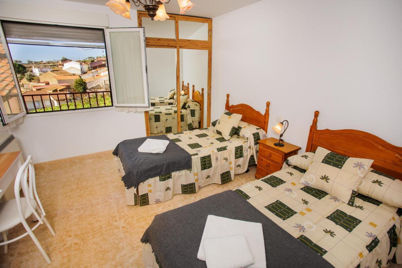 El Hogar Del Herrero Ahigal de los Aceiteros Luaran gambar