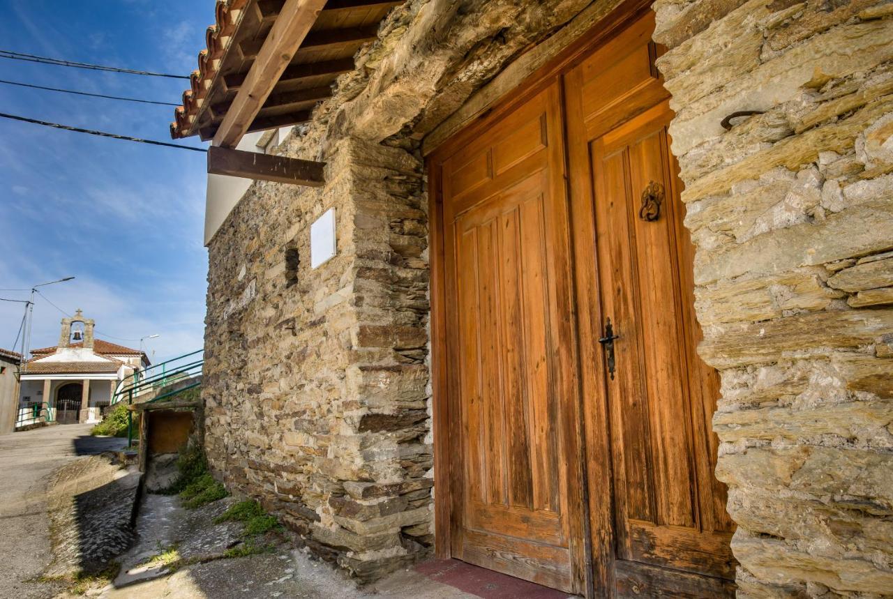 El Hogar Del Herrero Ahigal de los Aceiteros Luaran gambar