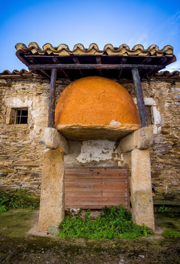 El Hogar Del Herrero Ahigal de los Aceiteros Luaran gambar