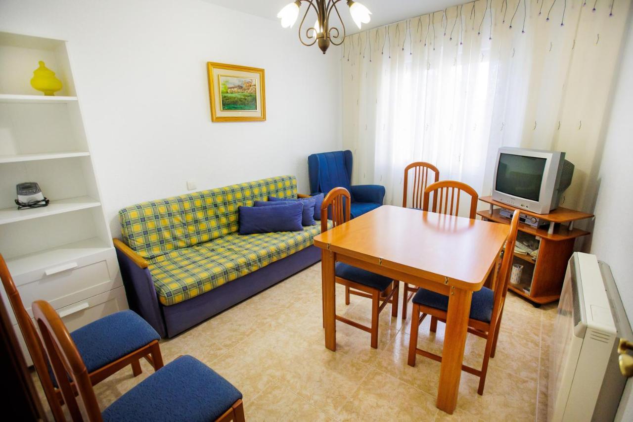 El Hogar Del Herrero Ahigal de los Aceiteros Luaran gambar