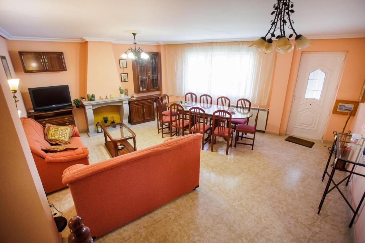 El Hogar Del Herrero Ahigal de los Aceiteros Luaran gambar