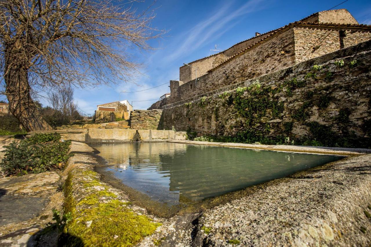 El Hogar Del Herrero Ahigal de los Aceiteros Luaran gambar